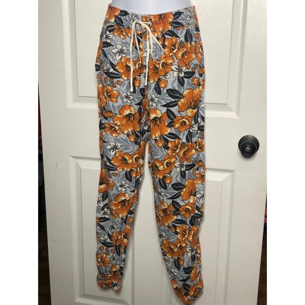Urban Outfitters small flower pants